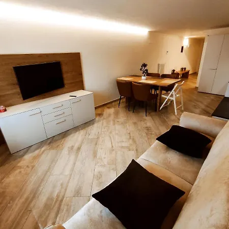 Big House, Rent In Mountain, 55 Min From Verona Apartman *